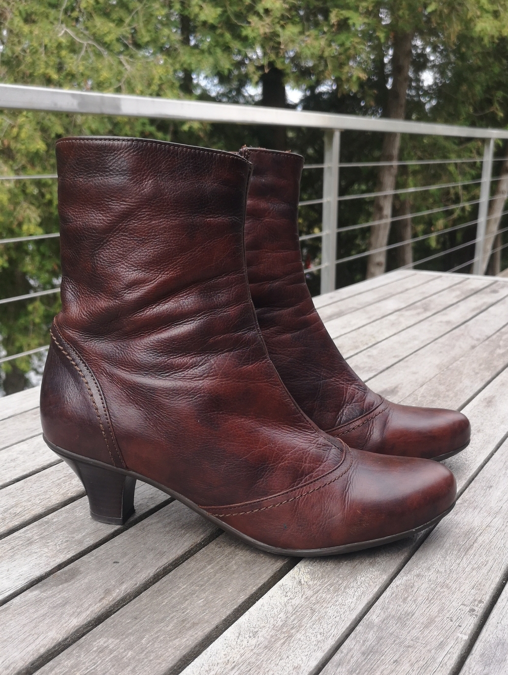 La Canadienne ankle boots
